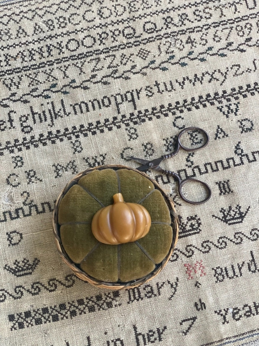 Little Pumpkin Waxer by Stacy Nash Primitives